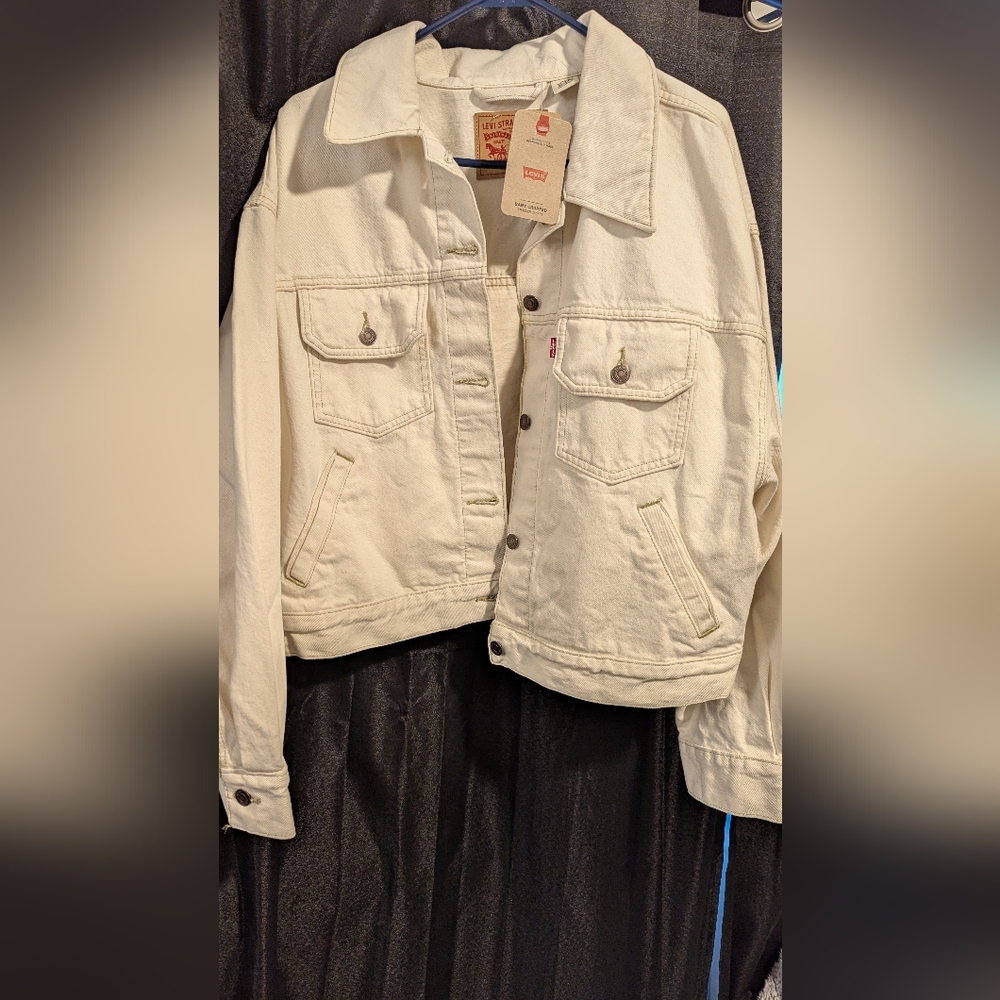 Levi's White Denim Jacket - New with Tags!